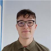 Jeune étudiant qui est passionné par les mathématiques. J'adore enseigner par les méthode que l'on m'a transmise.
